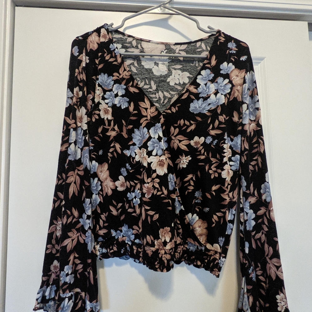 American Eagle shirt